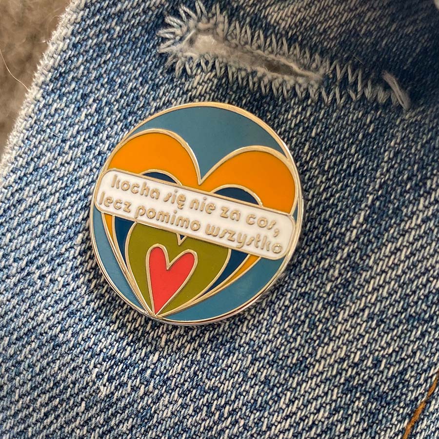 "Love Not Because, But Despite" Polish Enamel Pin - Kocha Się Nie Za Cos, Lecz Pomimo Wszystko - Image 4